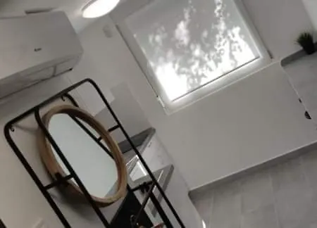 Nyil Apartmanhaz *